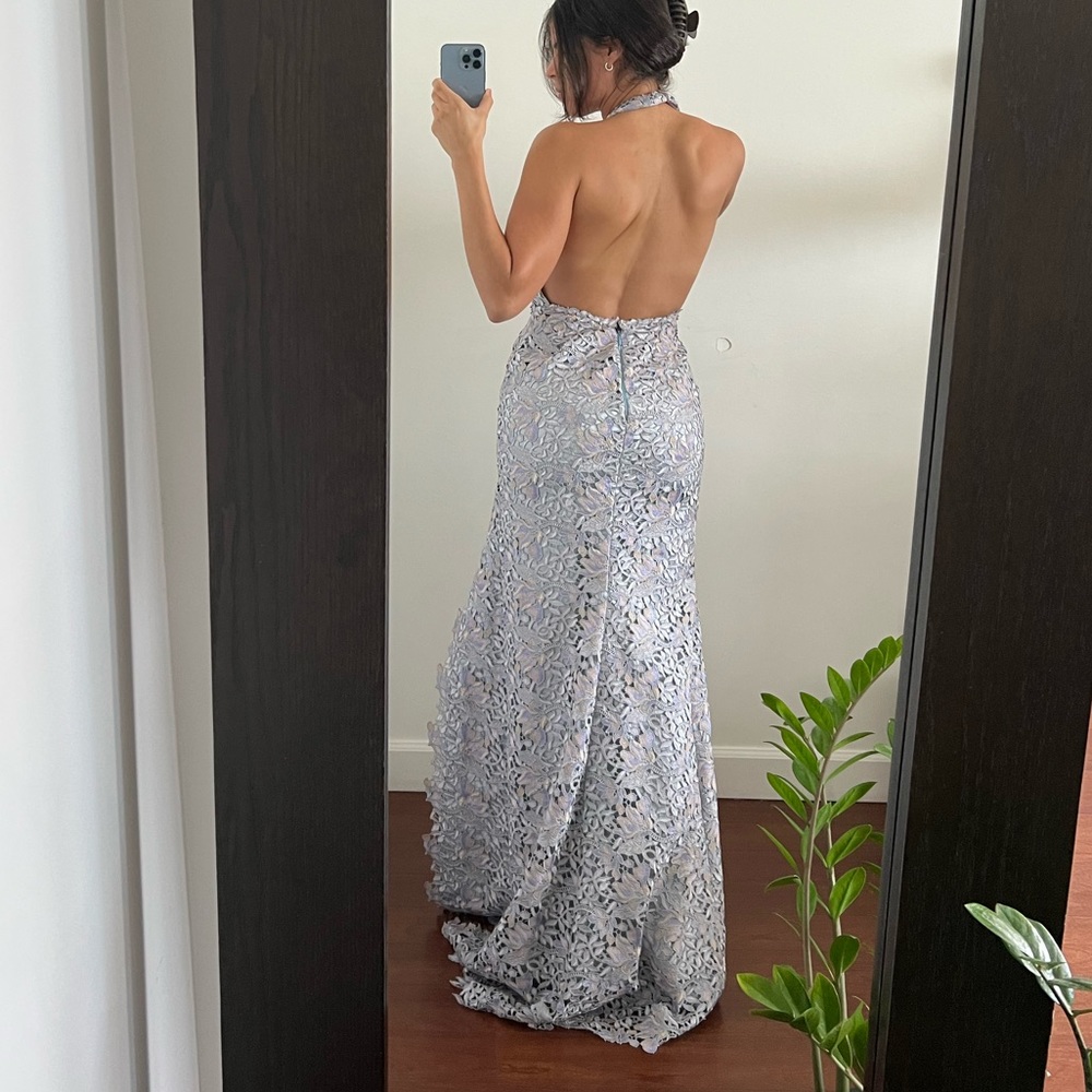 Beautiful long dress perfect for weddings - Picture 1 of 6
